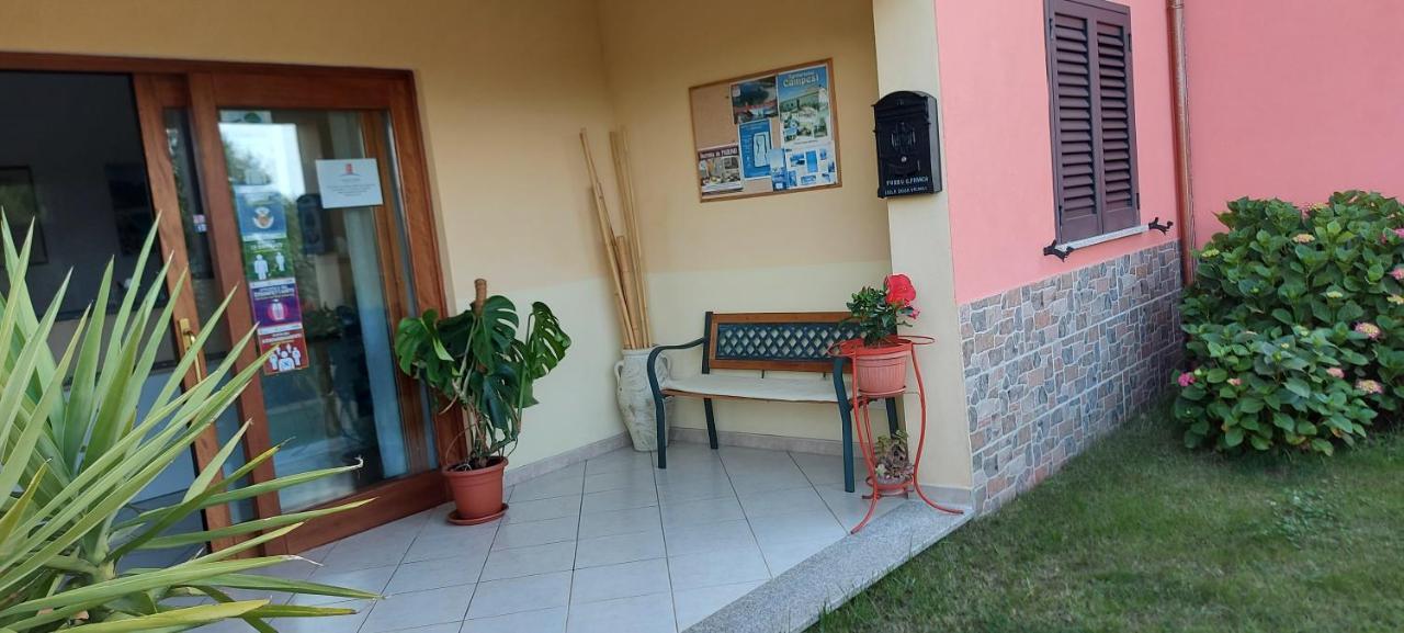 Isola Rossa Appartamenti Paduledda Екстер'єр фото